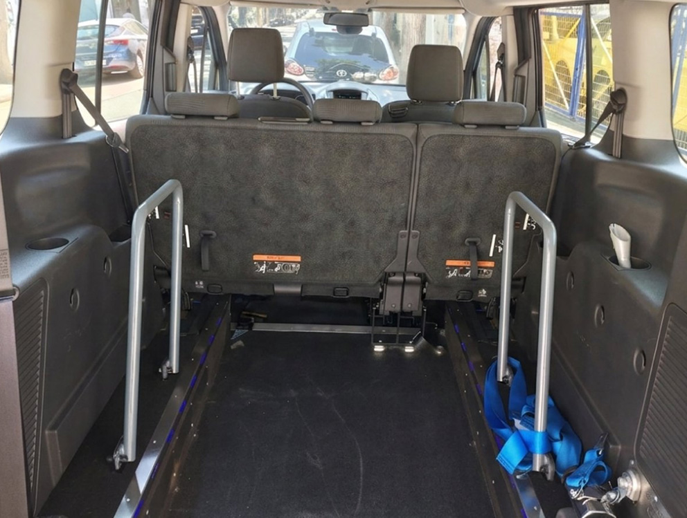 ford-tourneo-connect-2016-03