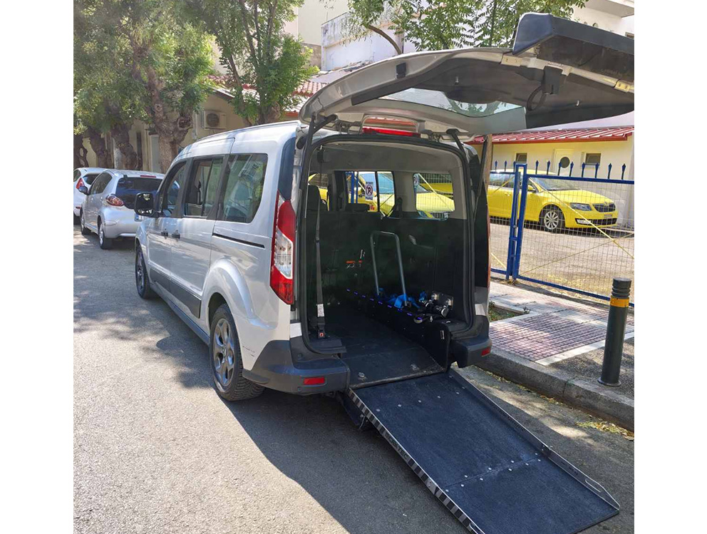 ford-tourneo-connect-2016-06